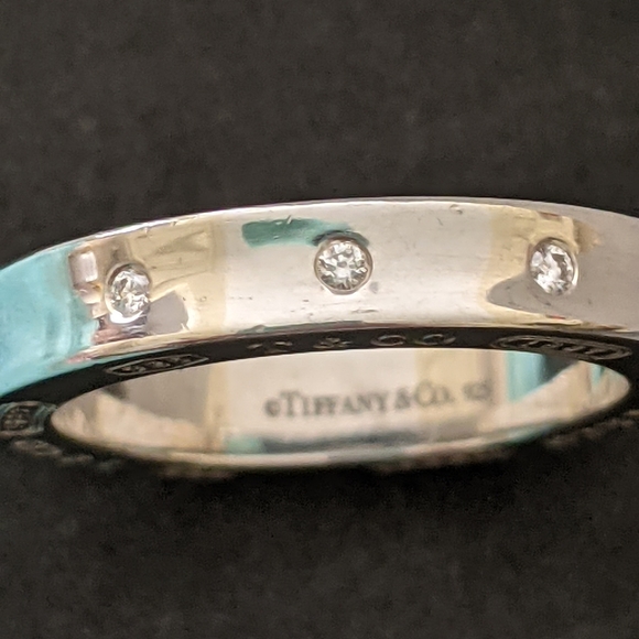 TCo 3 diamonds band ring sz 4.5 - Picture 3 of 9